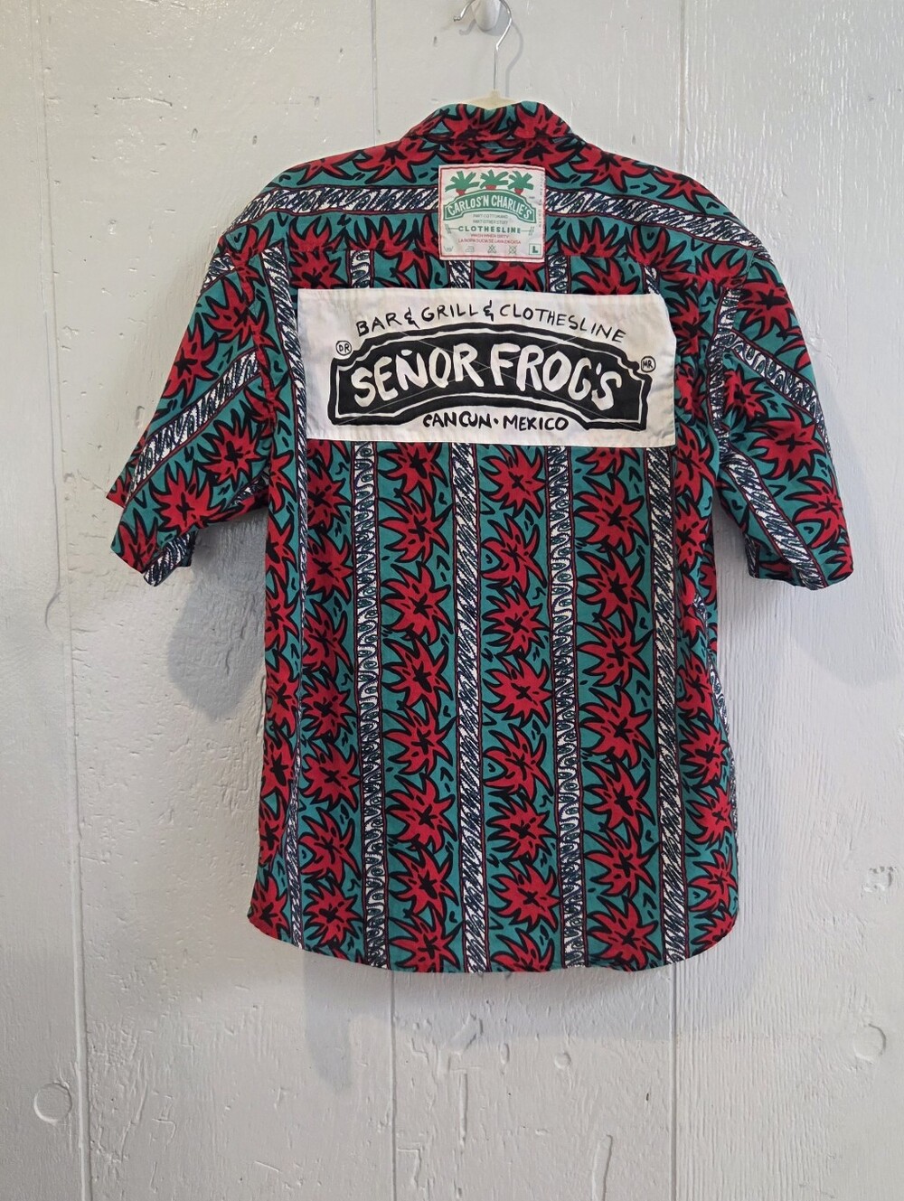 Vintage Senor Frogs Red & Teal Patterned Short-Sleeve Button-Up Shirt